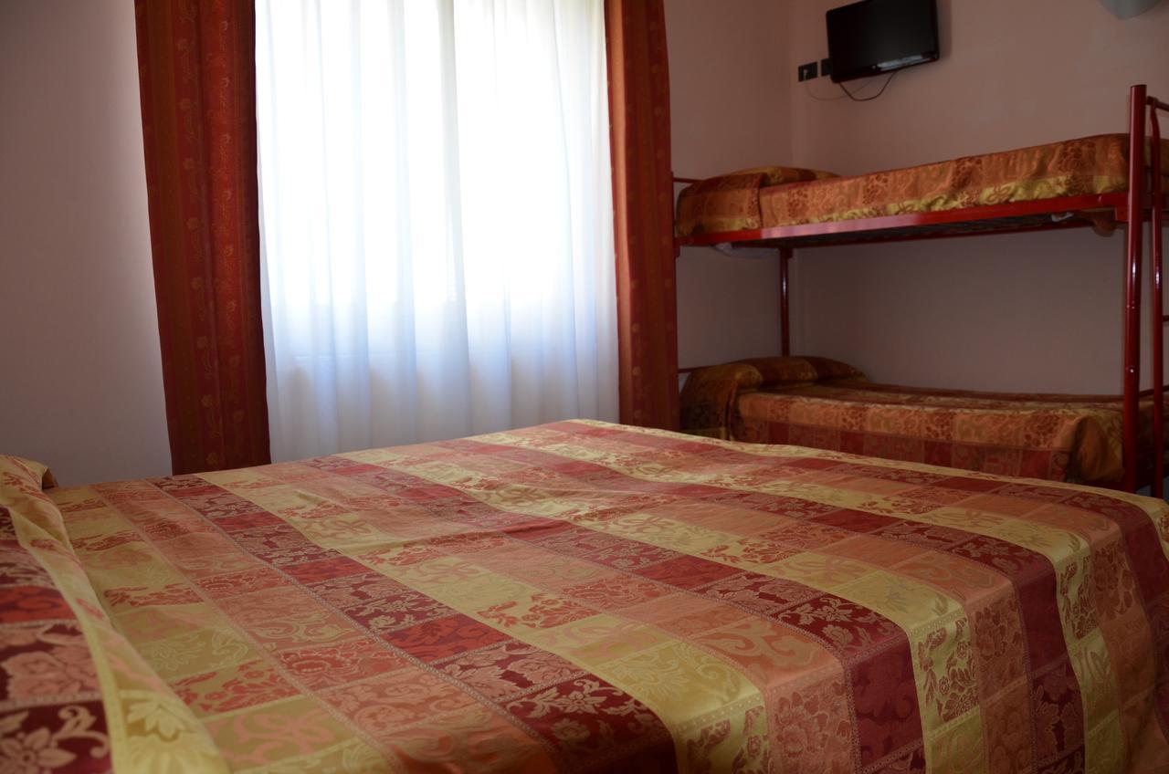 Hotel Lorenzo Celle Ligure Exterior foto
