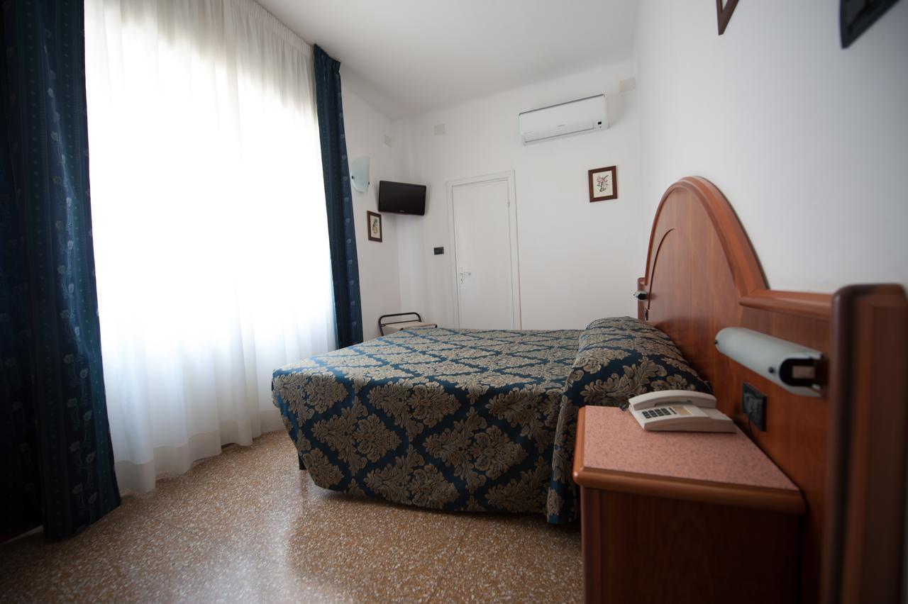 Hotel Lorenzo Celle Ligure Exterior foto